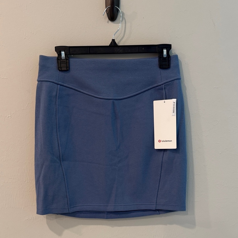 Lululemon Scuba High-Rise Mini Skirt - Picture 1 of 3